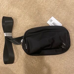 Lululemon Everywhere Belt Bag
